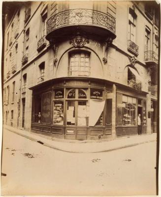 Hôtel du Tillet de la Bussière, 52 rue Saint André-des-Arts
