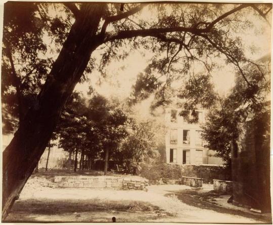 Un coin de la cour de l'ancien Hôtel-Dieu