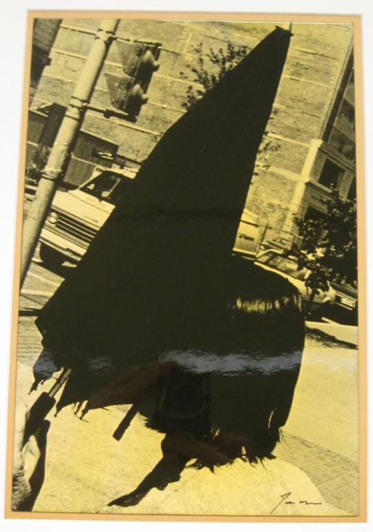 Untitled (umbrella and head, DC)