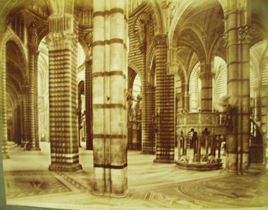 Interior of Cathedral-visto dal presbiterio