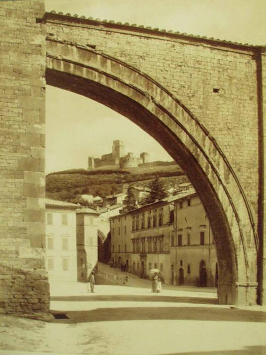 La Rocca seen from S. Chiara