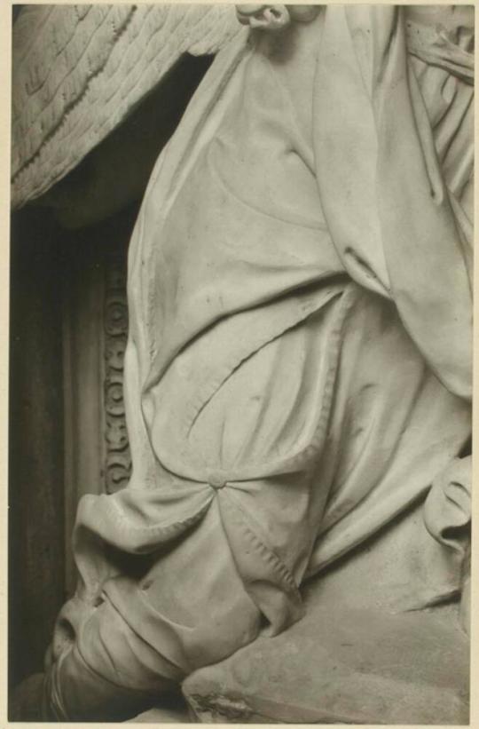 Drapery.  Angel Bearing a Crown, The Tomb by Antonio Rossellino for the Cardinal of Portugal, San Miniato, Florence