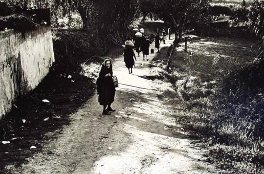 Washing(?) Women,  Portugal