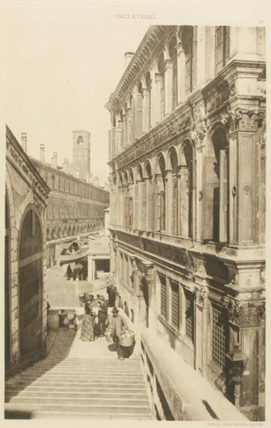 Pont de Rialto et Palais des Camerlenghi