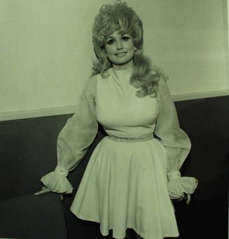 Dolly Parton, Backstage at Symphony Hall, Boston, MA
