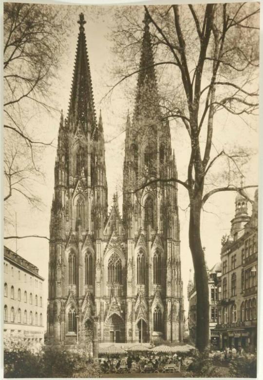 Kolner Dom im Ruuhling