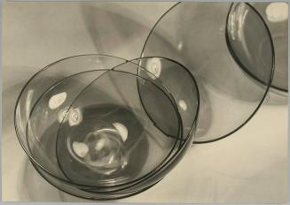 Smoke-glass dishes