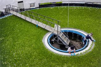 Rotating hydroponic farm, Kanagawa, Japan