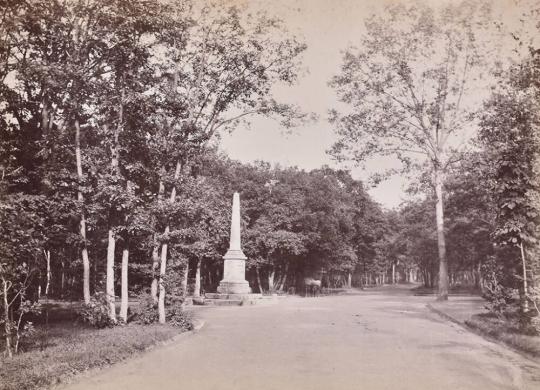 [La Croix Catelan, Bois de Boulogne, Paris]