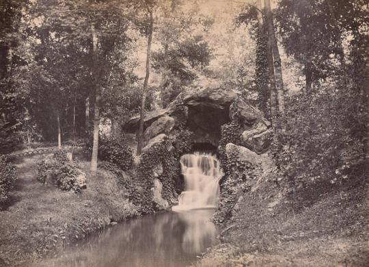 [Cascade at the Mare aux biches (Doe's Pond), Bois de Boulogne, Paris]