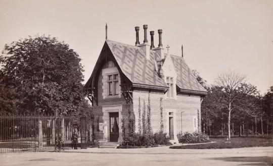 [Guardhouse, Bois de Boulogne, Paris]