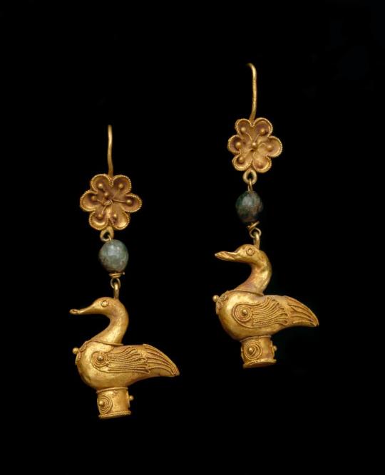 Pair of Earrings with Goose Pendants