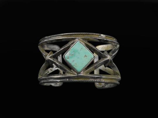 Bracelet with Diamond-Shaped Turquoise Setting