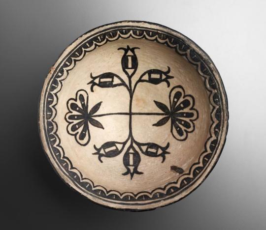 "Chili" Bowl with Flower Designs