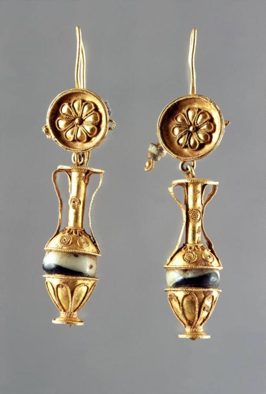 Pair of Earrings with Vase Pendants