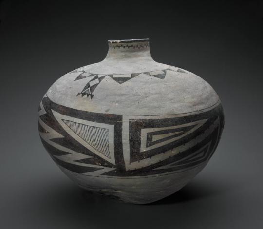 Jar (Olla) with Geometric Designs