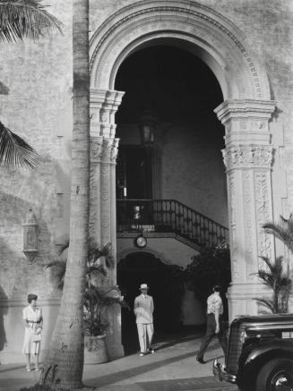 Entrance to Roney Plaza Hotel, Miami, Florida