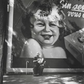 Paris, (Le bebe Cadum and accordionist)