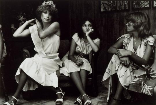 Peach Duchess and Contestants, Stonewall, Texas