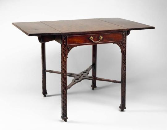 Pembroke Table