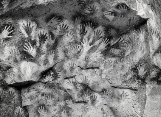 Cueva de las manos (Cave of the hands). Pre-Tehuelche cave paintings, 8000 B.C. Cañadón del Río Pinturas, Patagonia, Province of Santa Cruz, Argentina