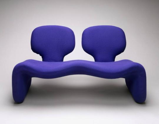 "Djinn" Settee