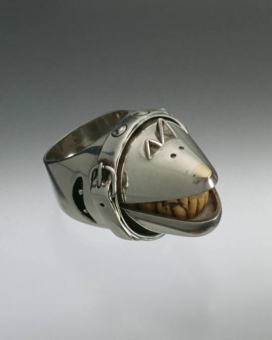 "Dog" Ring