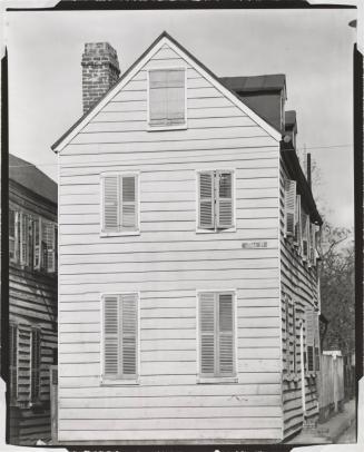 End of House on Logan Street, Charleston, South Carolina