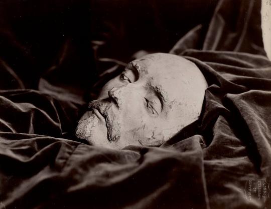 [Death Mask of William Shakespeare]