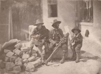 Pifférari Assis, Italian Street Musicians (in the Courtyard, 21 Quai de Bourbon)