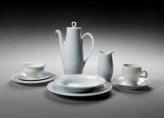 Place Setting and Serving Pieces