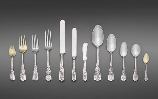 Set of twelve pieces of flatware