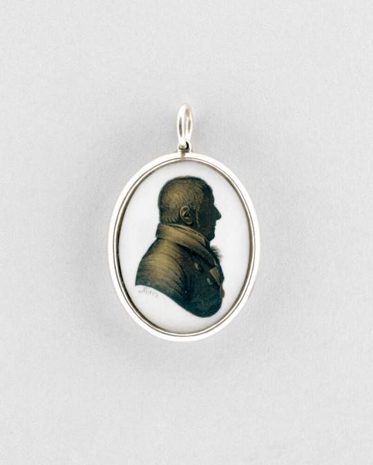 Pendant with Silhouette