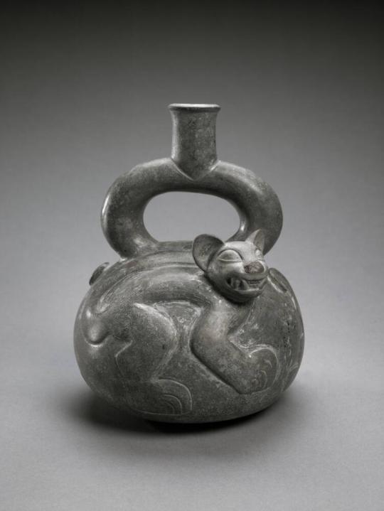 Stirrup Spout Feline Vessel