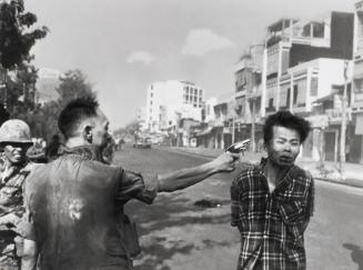 Police Commander Nguyen Ngoc Loan killing Viet Cong operative Nguyen Van Lem