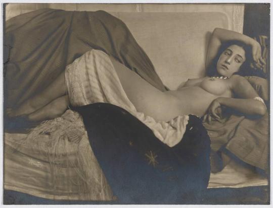 Reclining Nude, Vienna