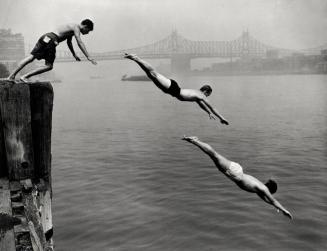 Divers, East River