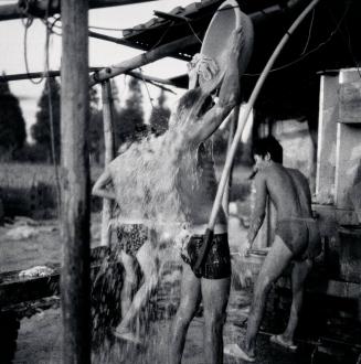 A Bath in the Sunshine After Work, Lishui