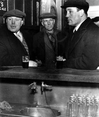 Customers at the Crooked Billet, Tower Hill