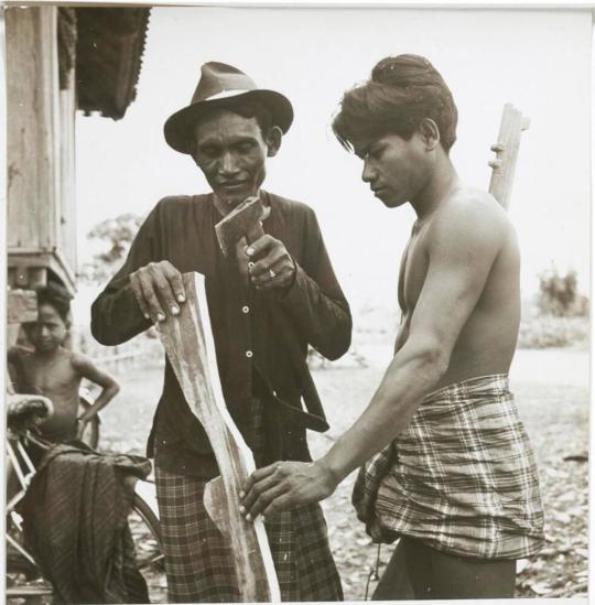 Making Wooden Practice Rifles, Cambodia