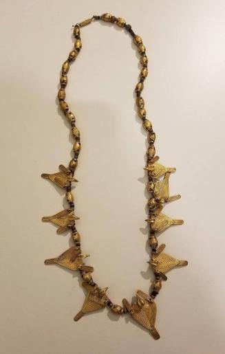 Necklace with bird ornaments