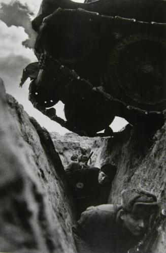 Smoothing out trench-tops with tanks; Central Front