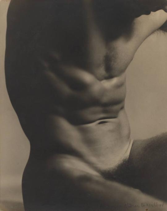 Laure Albin-Guillot