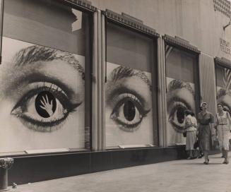 Bonwit Teller Store Front, NYC