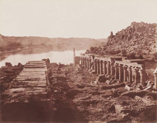 Ile de Fîleh - Vue générale prise du point I, sur la plate-forme du premier pylône