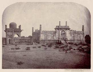 Old Tombs, Sira