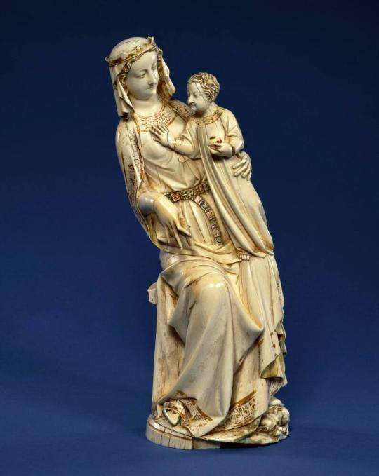 Fig. 63.1. Virgin and Child, 1310–30, ivory and gold, British Museum, London, inv. 1978,0502.3.