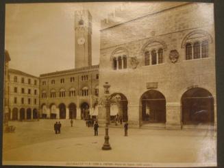 TREVISO - Piazza dei Signori