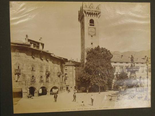 TRENTO - Piazza del Duomo e Torre Grande.