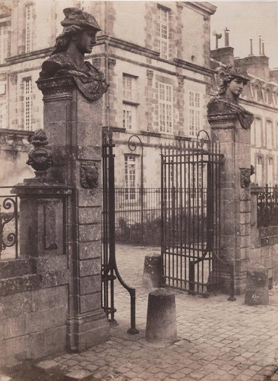 Porte Dauphine, Château de Fontainebleau